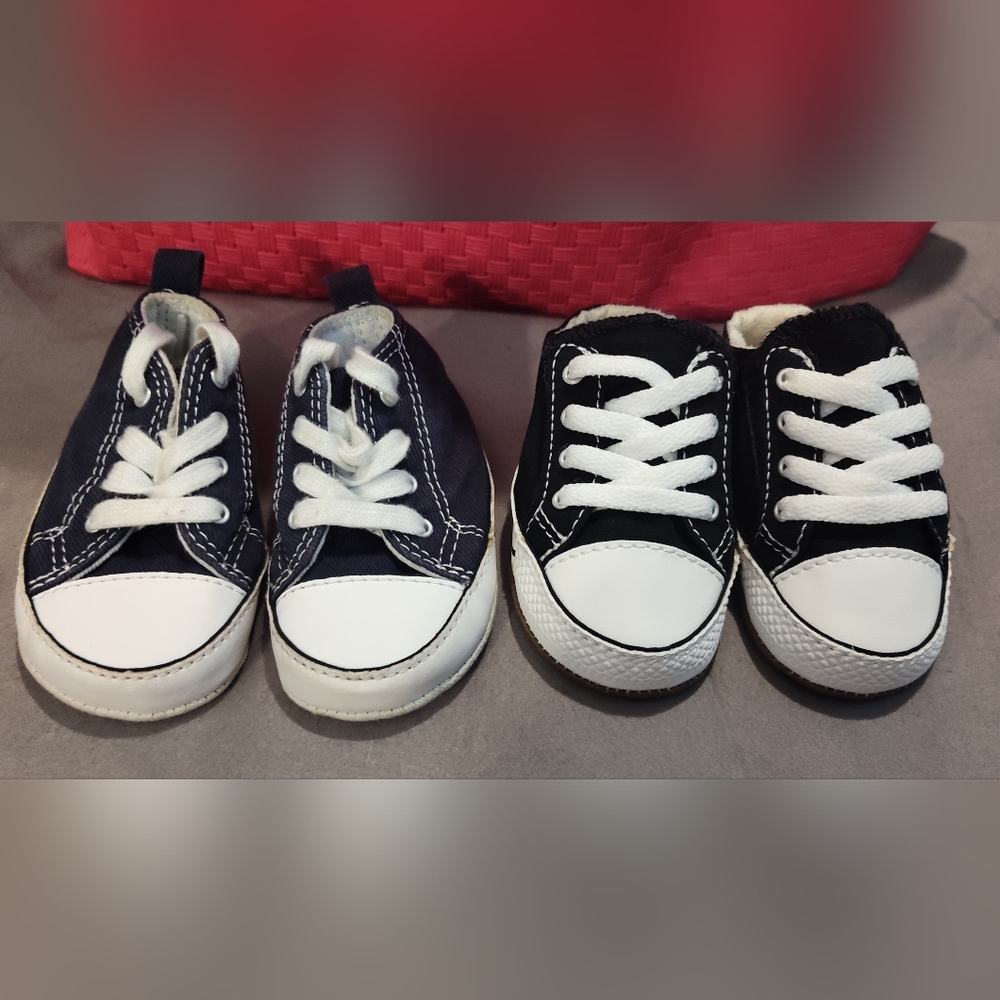 NEW! Converse Little Sneakers Sz 2